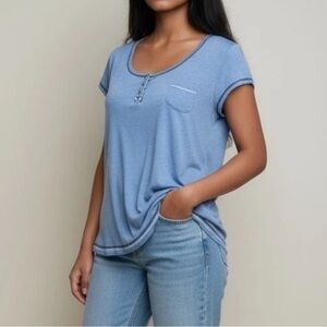 🍀2/$22 Layla Baby Pocket Linen Blend Short Sleeve Womens Henley Top Blue medium